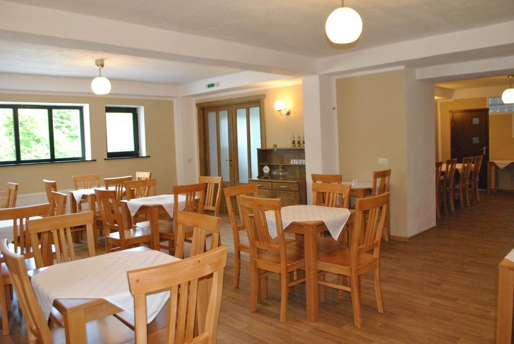 Activ Parc Hotel Negresti Exterior photo